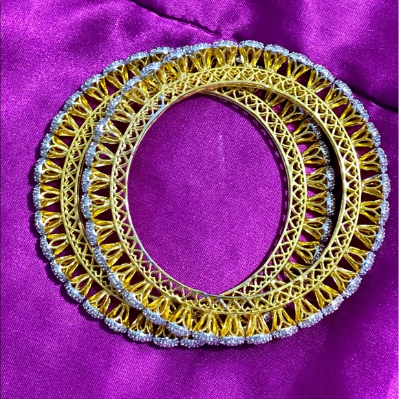 Cubic zirconia bangles with gold plating. - Picture 8 of 8